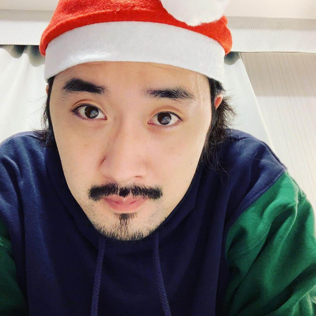 鈴鹿秋斗さんのインスタグラム写真 - (鈴鹿秋斗Instagram)「メリークリスマス⭐︎🎄🎅🏼🎄⭐︎  #Xmas #メリークリスマス  #メリースズカデス」12月25日 21時50分 - akito_suzuka