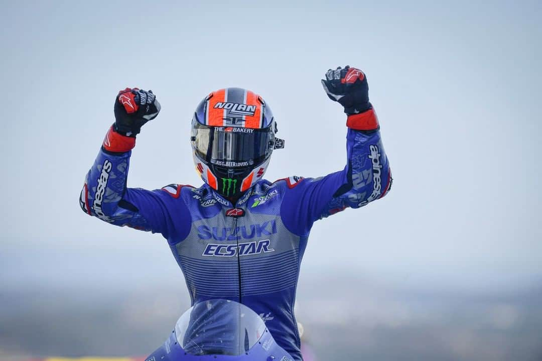 MotoGPさんのインスタグラム写真 - (MotoGPInstagram)「#MotoGP 2020 review 📋 @alexrins // 🏁 World Standing: 3rd 🏆 Wins: 1 🏅 Podiums: 3 #AR42 #Motorcycle #Racing #Motorsport」12月25日 22時00分 - motogp