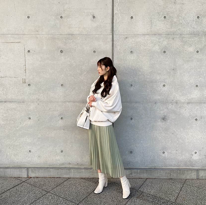 大槻アイリのインスタグラム：「Style Hintで着こなしの投稿を始めたので、是非アカウントチェックしてみてください☺︎🌱 ・ Style Hint→@airi_otsuki です☺️ ・ ・ #pr #stylehint」