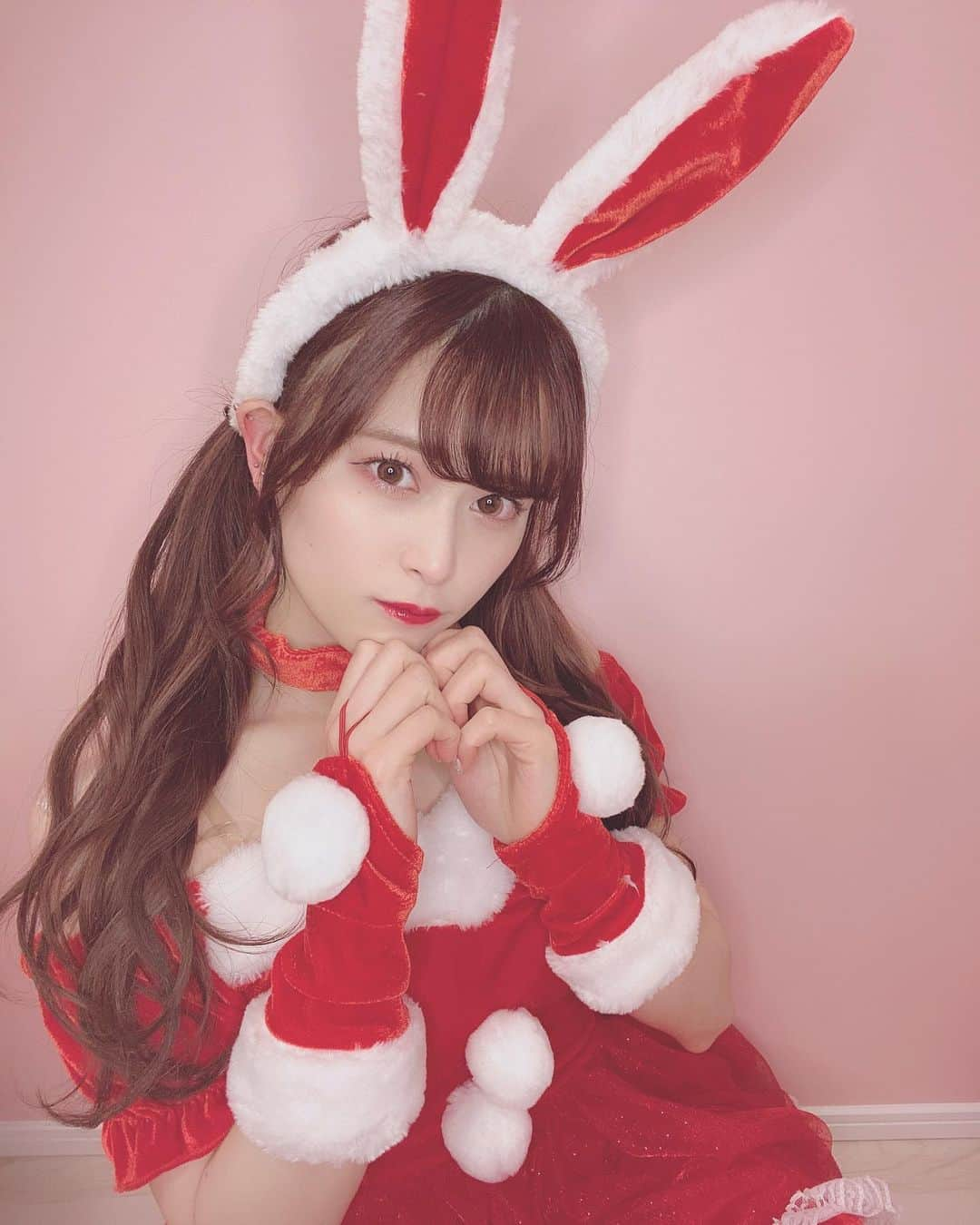 田北香世子さんのインスタグラム写真 - (田北香世子Instagram)「うさみみサンタさん💕🐰🧑‍🎄 #クリスマス #サンタコス #うさぎ」12月25日 21時58分 - kayoko_takita