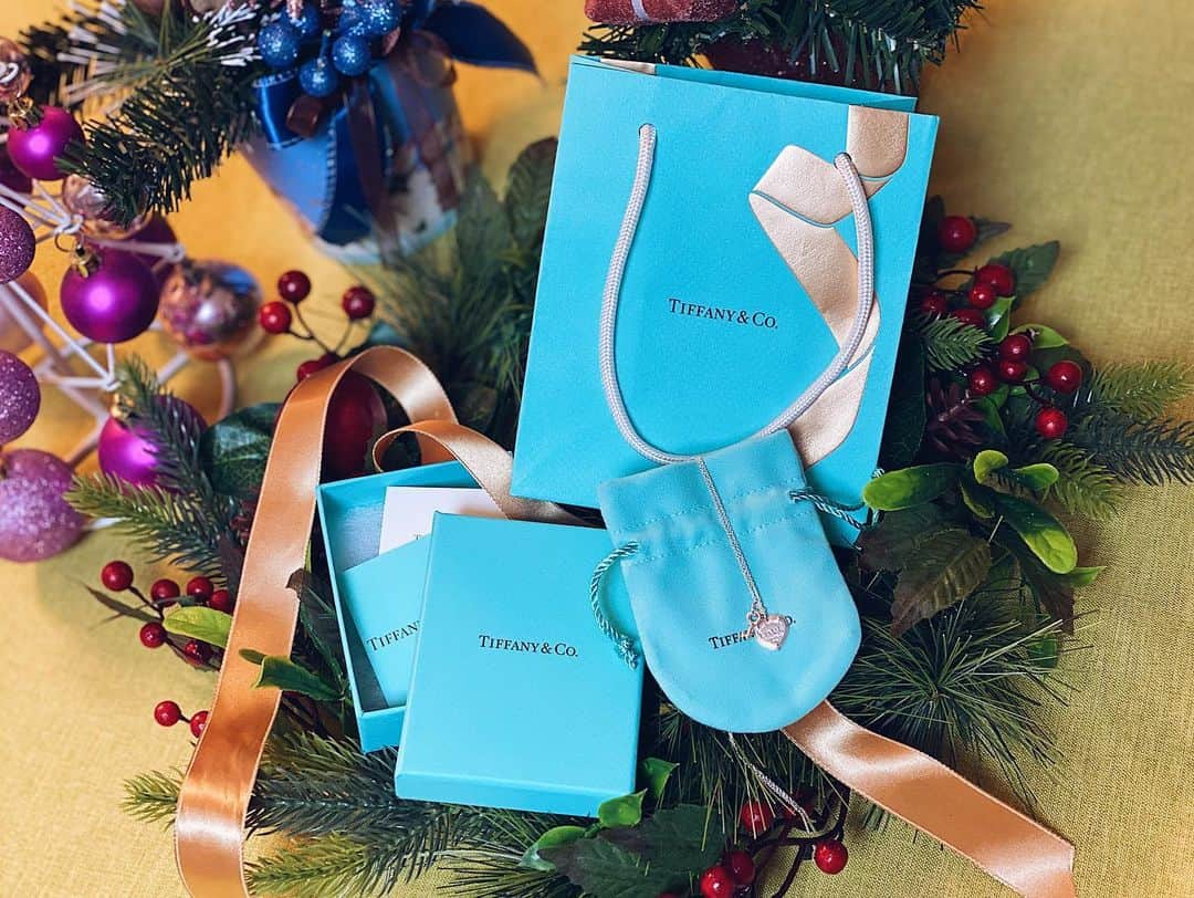 内藤好美さんのインスタグラム写真 - (内藤好美Instagram)「﻿ ﻿ ﻿ ﻿ ﻿ ﻿ ﻿ Merry Christmas🎄🎁🎅﻿ ﻿ ﻿ ﻿ ﻿ ﻿ ﻿ ﻿ ﻿ #christmas﻿ #gift﻿ #Tiffany #returntotiffany」12月25日 21時59分 - _ko._.no_