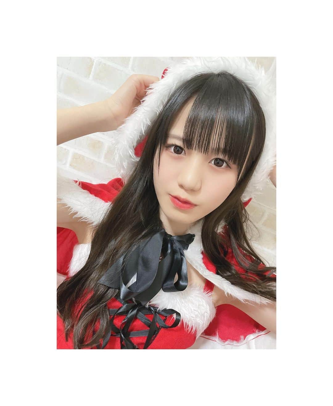 feelNEOのインスタグラム：「めりーくりすます 🥺ྀི ♡!!﻿ ﻿ 今日は配信ありがとうございました☺️﻿ みんなと過ごせて嬉しかった〜〜🍒﻿ ﻿ 美味しいケーキ食べた？？(◦ˉ ˘ ˉ◦)﻿ 残りの時間も楽しもうね〜〜〜(ᐡ｡• · •｡ᐡ)♡﻿ ﻿ さーちゃん #feelNEO #クリスマス」