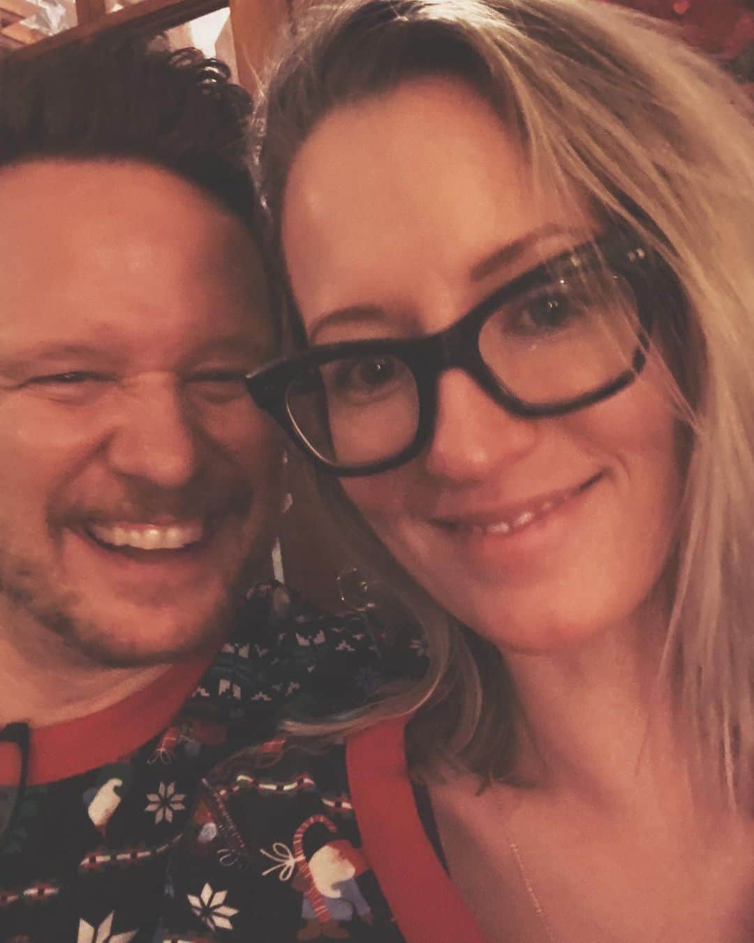 イングリッド・マイケルソンのインスタグラム：「I’ve got my love to keep me warm. And a new weighted blanket.」