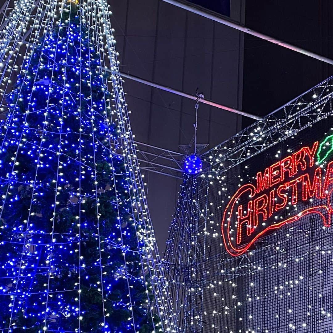 ビーマックスさんのインスタグラム写真 - (ビーマックスInstagram)「bemaxinfo Merry Christmas & Happy Holidays!!🎄   #bemax」12月25日 22時27分 - bemaxinfo