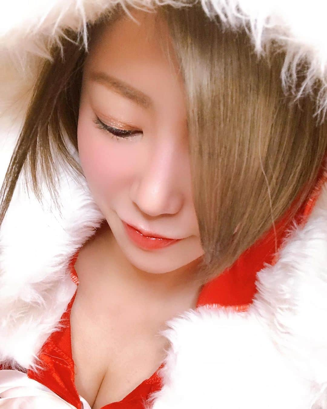 琥珀うたのインスタグラム：「💕🎁🎄 MerryX'mas 🎄🎁💕」