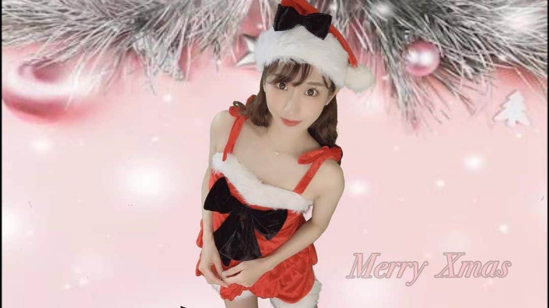 小原春香のインスタグラム：「Merry Xmas🎄  #クリスマス #皆様が #愛溢れ #幸せ #でありますように #サンタコス」