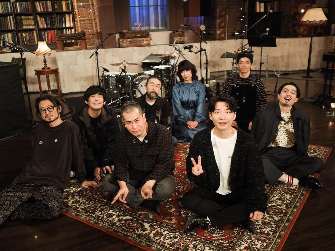 のインスタグラム：「Mステ&ぴったんこカンカン、どっちも楽しかった🎄化物や恋もうちで踊ろうも歌えて嬉しかった。逃げ恥のみんなと会えて嬉しかった。素敵なクリスマスだ！ありがとうございました！   #Mステ #ぴったんこカンカン #逃げ恥」