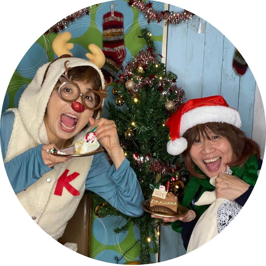 のインスタグラム：「クリスマス🌟🎄インスタライブ♪ 楽しんでいただけたでしょうか わたしと　ちえちゃん🎸a.k.aトナカイは 楽しすぎてー腹ぺこになりました  また、やろうかって話してます😆 またお知らせしますね 来年は名古屋レイドバックでもできるといいなぁ　ｱﾘｶﾞﾄね❣️」