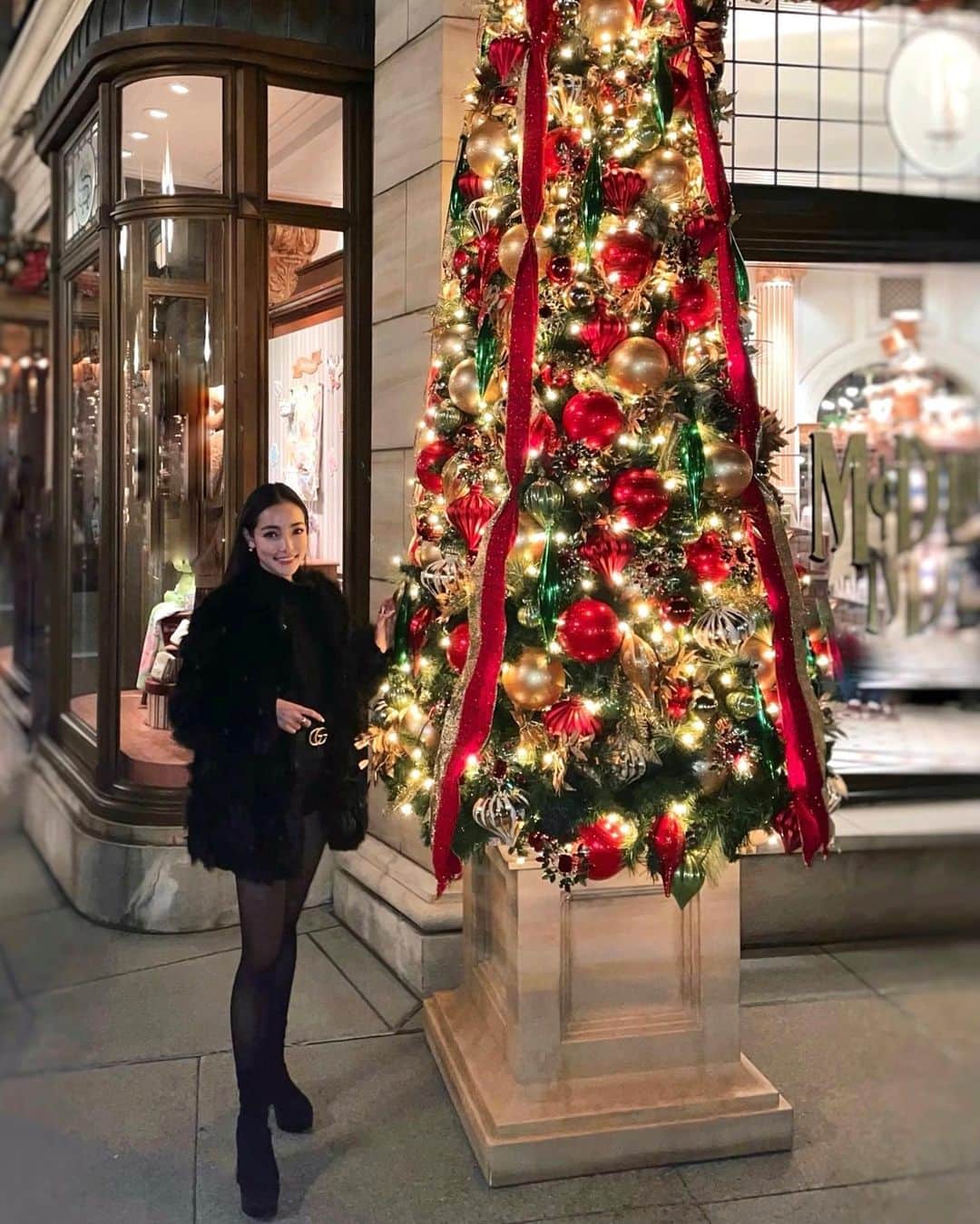 TANAKA ALICEのインスタグラム：「Merry Christmas ❤️🎄 素敵な時間を過ごせたかな⁇ 皆さんの1日がキラキラしてますように👼🏼」