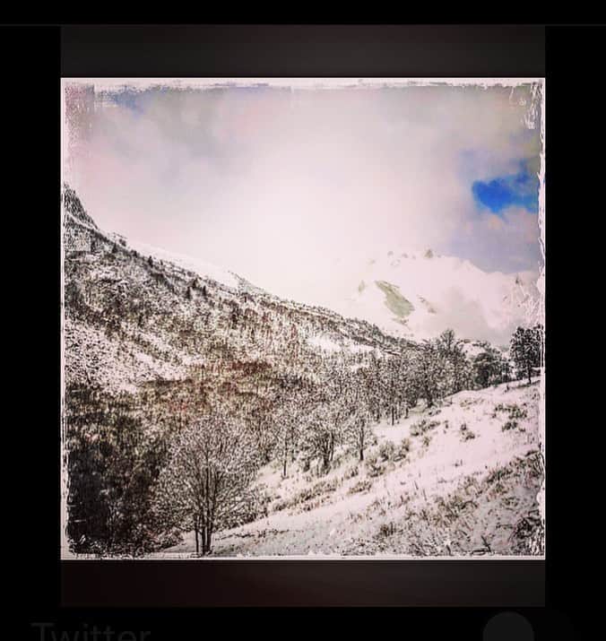 のインスタグラム：「#paysagemagnifique  #landscapephotography ...so so beautiful ... Again happy christmas to all」