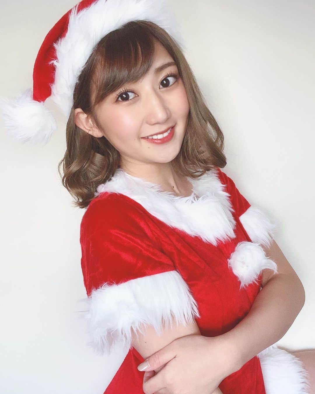 篠原栞那のインスタグラム：「‪‪❤︎‬ #merrychristmas 🎄🎅🏻❄ #サンタコス」