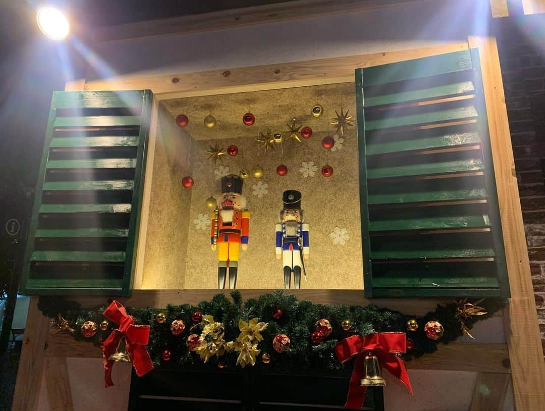 佐藤絵里香さんのインスタグラム写真 - (佐藤絵里香Instagram)「初のクリスマスマーケット🎄 クリスマスが終わるまでに載せないと😂いっぱい😳笑 #クリスマス #クリスマスマーケット #日比谷  #merrychristmas #love #❤️」12月25日 23時09分 - erikasato_38