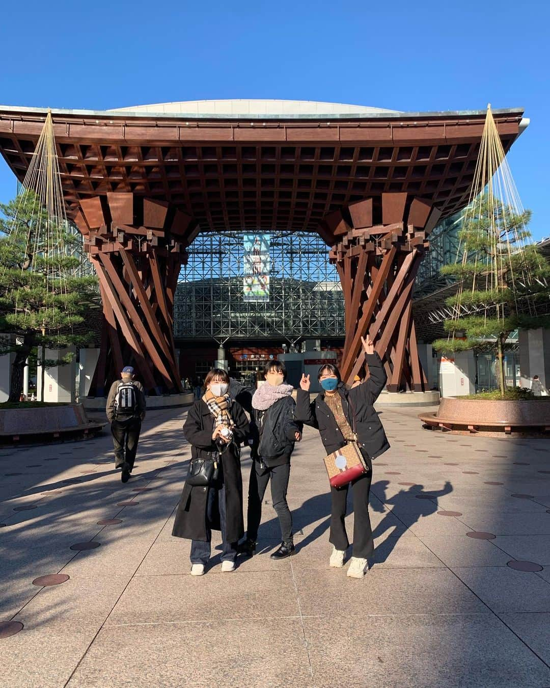 真田真帆さんのインスタグラム写真 - (真田真帆Instagram)「金沢旅行1日目 空の旅 #兼六園 #石浦神社 #きまちゃん #辻口博啓 シェフ #21世紀美術館」12月25日 23時29分 - sanadaaaaaa_maho