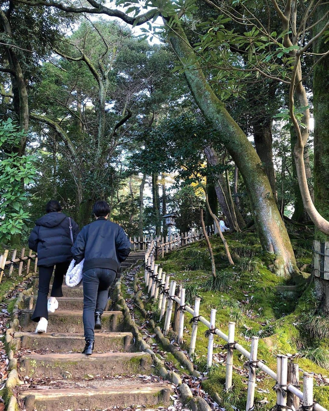 真田真帆さんのインスタグラム写真 - (真田真帆Instagram)「金沢旅行1日目 空の旅 #兼六園 #石浦神社 #きまちゃん #辻口博啓 シェフ #21世紀美術館」12月25日 23時29分 - sanadaaaaaa_maho