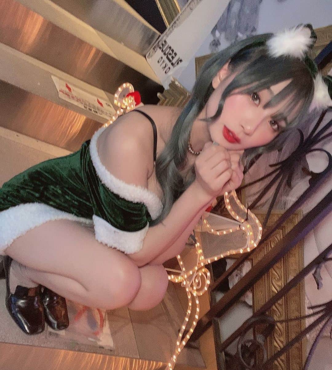 ふたばさんのインスタグラム写真 - (ふたばInstagram)「サンタ、独り占めしたくない？？？💙  #クリスマス #クリスマスプレゼント #撮影 #撮影モデル #コスプレ #コスプレイヤー #バーレスク東京 #六本木」12月25日 23時21分 - futaba_burlesque