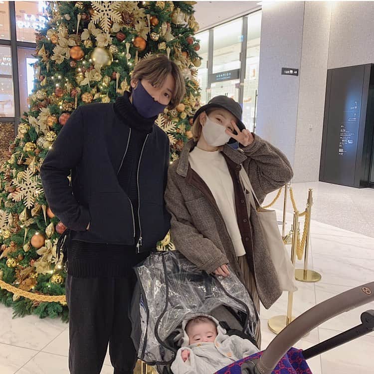 松尾 瞳のインスタグラム：「メリクリ🎄👫💖👶🏻」