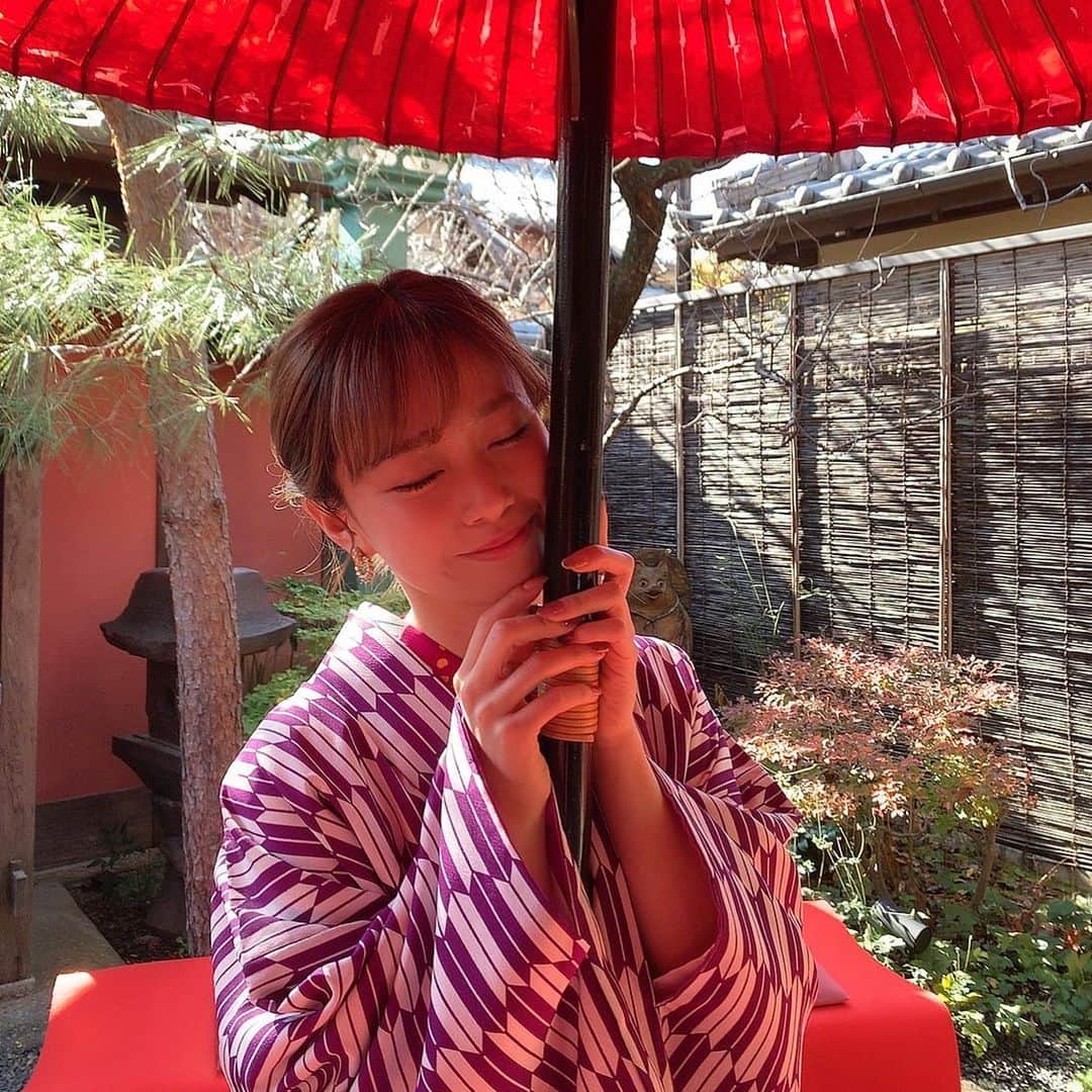 藤澤友千菜のインスタグラム：「🎅 * #merrychristmas 💕 サンタさんっ 可愛くなれるグッツが欲しい!! (・ω・)φ 2020年も後6日って早いねっ 良い年の締めくくりにしよう♥ * #2020 #instagood #instagram #kimono #kyoto #followme #クリスマス #サンタさん #着物 #京都 #今日とは関係ないけど #フォロミー」