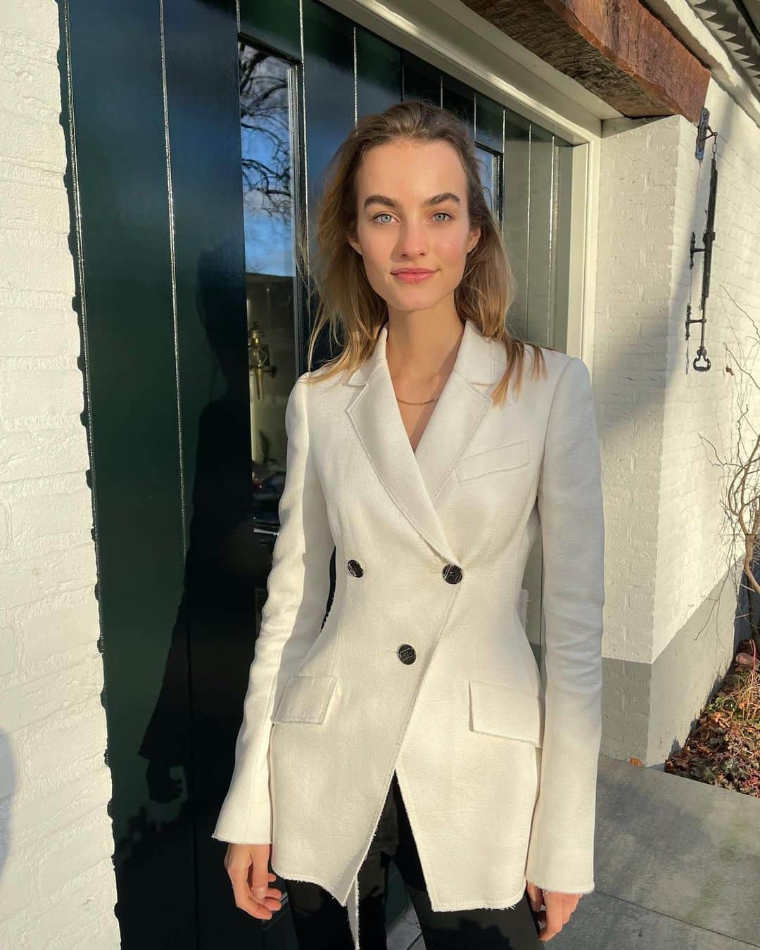 マルチェ・フェルフーフのインスタグラム：「Merry Christmas🎄 A little different this year, but hope you can enjoy it with your loved ones at home ❤️」