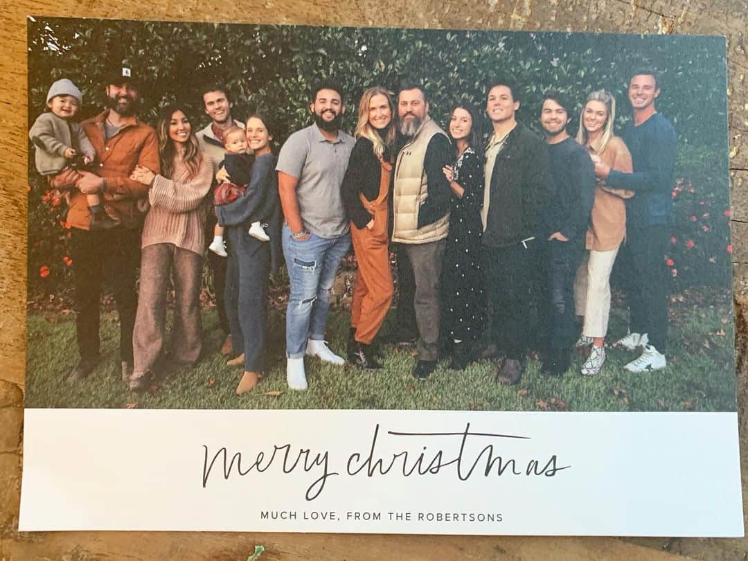 コリー・ロバートソンのインスタグラム：「Merry Christmas from our Fam to yours ❤️‭  “While they were there, the time came for the baby to be born, and she gave birth to her firstborn, a son. She wrapped him in cloths and placed him in a manger, because there was no guest room available for them. And there were shepherds living out in the fields nearby, keeping watch over their flocks at night. An angel of the Lord appeared to them, and the glory of the Lord shone around them, and they were terrified. But the angel said to them, “Do not be afraid. I bring you good news that will cause great joy for all the people. Today in the town of David a Savior has been born to you; he is the Messiah, the Lord. This will be a sign to you: You will find a baby wrapped in cloths and lying in a manger.” Suddenly a great company of the heavenly host appeared with the angel, praising God and saying, “Glory to God in the highest heaven, and on earth peace to those on whom his favor rests.”” ‭‭Luke‬ ‭2:6-14‬ ‭」