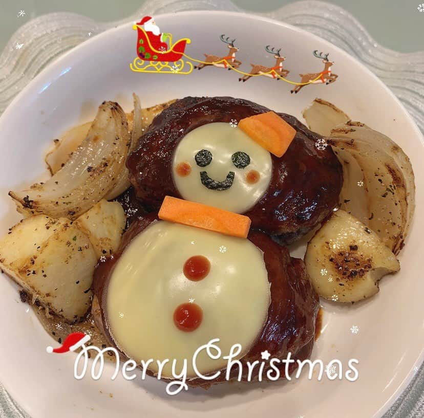 坂東遥さんのインスタグラム写真 - (坂東遥Instagram)「◯ ・  クリスマス感あるの作りたいな〜って おもってハンバーグに☃️乗せてみた☃️☃️  坂東遥の手料理振る舞う会 いつかやりたいな〜腕磨く✊🏻」12月25日 23時52分 - b.haruka1103