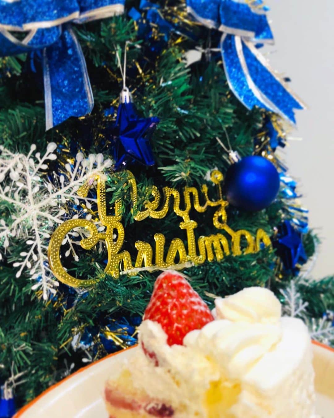 高木由麻奈のインスタグラム：「* merry christmas🎄✨🎂」