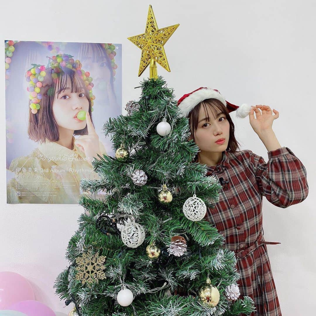 伊藤美来さんのインスタグラム写真 - (伊藤美来Instagram)「駆け込みメリークリスマス🎄  #みくです☺︎ #RhythmicFlavor」12月25日 23時59分 - itomiku_official