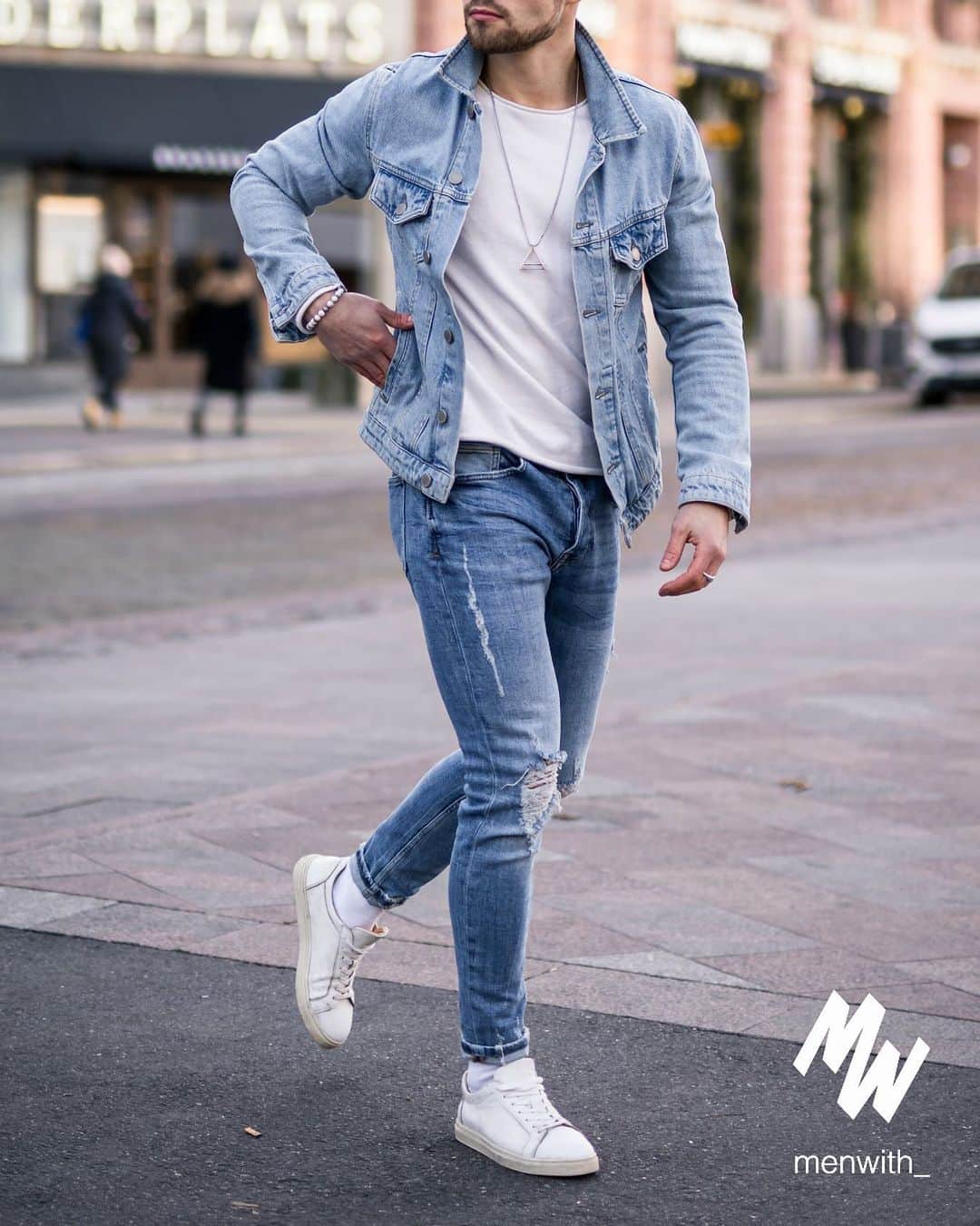 Men Withのインスタグラム：「Very nice photo of our dear friend @valtterirantanen 👌🏽 #menwithstreetstyle」