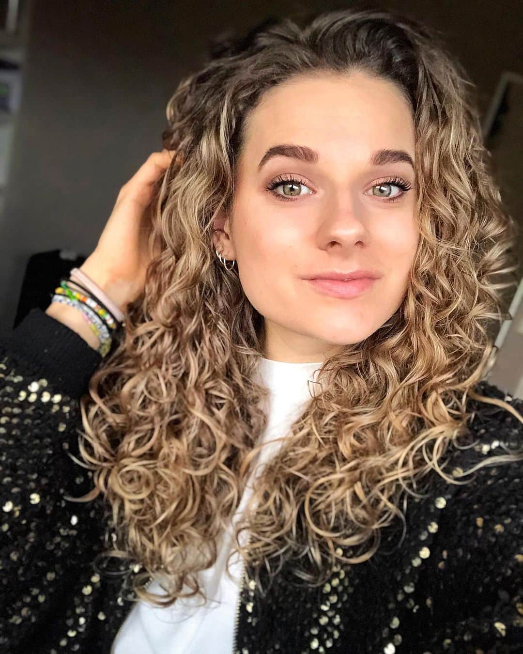 ラウラ・デ・ウィットのインスタグラム：「Sparkly days ✨」