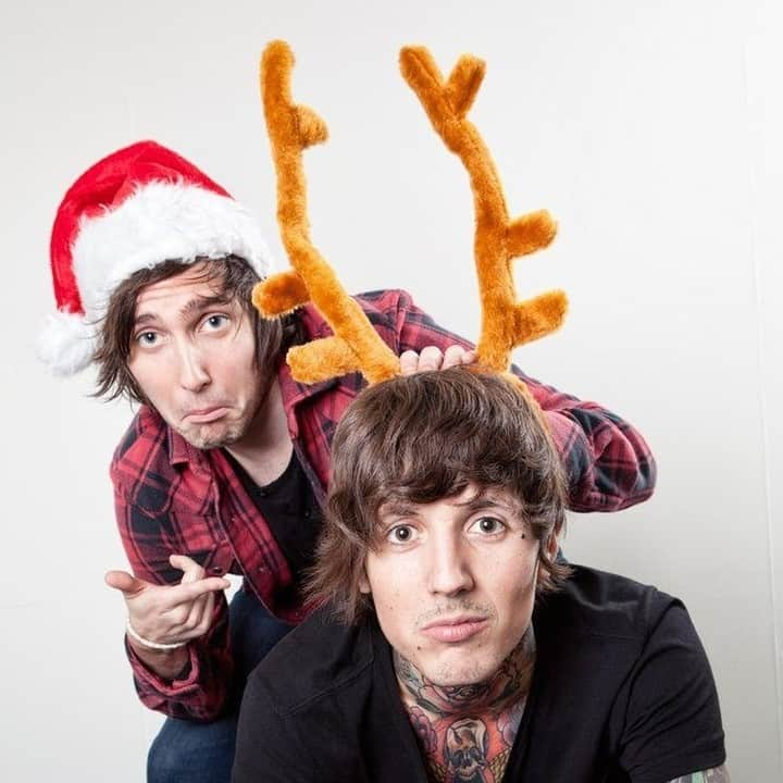 Kerrang!さんのインスタグラム写真 - (Kerrang!Instagram)「Throwback to Oli Sykes and Josh Franceschi Kerrang! Christmas photoshoot 🤘 ⠀⠀⠀⠀⠀⠀⠀⠀⠀ 📸: @paulharries ⠀⠀⠀⠀⠀⠀⠀⠀⠀ @olobersykes @joshfranceschivi @bringmethehorizon @youmeatsixofficial #kerrang #kerrangmagazine #olisykes #joshfranceschi #bringmethehorizon #youmeatsix」12月26日 5時30分 - kerrangmagazine_