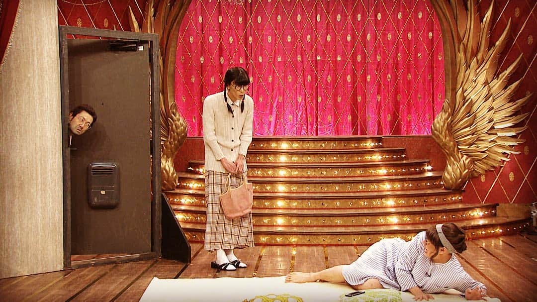 のインスタグラム：「ネタパレさんには足を向けて寝れないですね #初めてTVでこのネタやれた #ホラーコメディ #悲鳴上がってた #怖がらせてすいませんでした #後 #ダサ坊川柳もやらせてもらいましたが手応えはありませんでした #お先勉強させてもらいました #低くねっとりした声で」