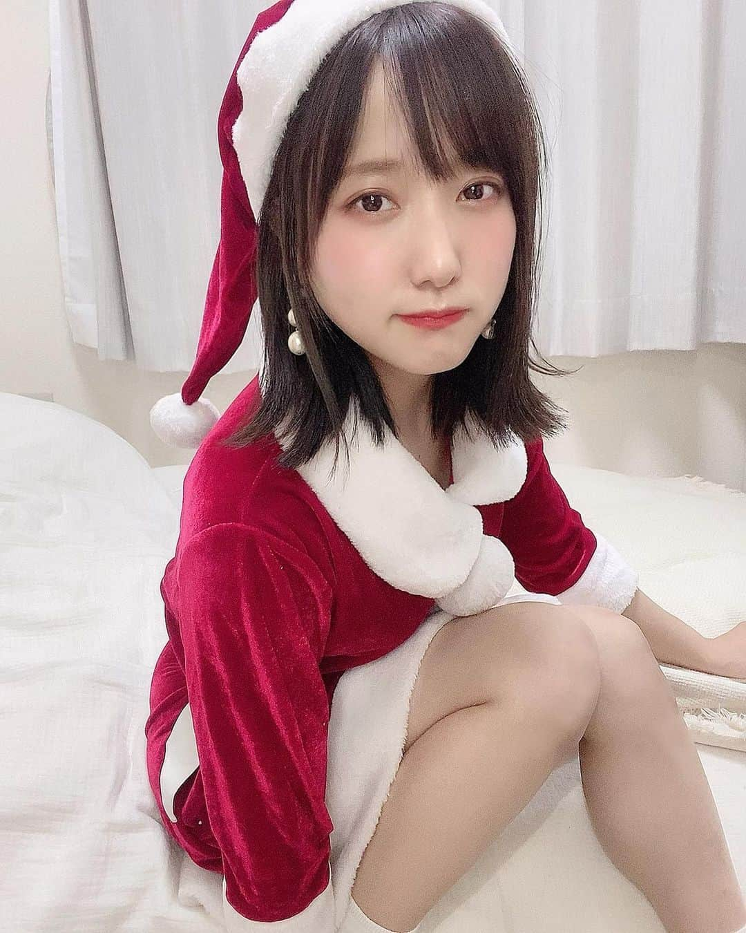 橘ひと美さんのインスタグラム写真 - (橘ひと美Instagram)「でおくれた🎅🏻 ・ ・ あわてんぼうのサンタクロースではない。笑 ・ #クリスマス #サンタコス #サンタさん #コスプレ #のんびりサンタ #christmas #happymerrychristmas」12月26日 0時14分 - h1t0mi_0210