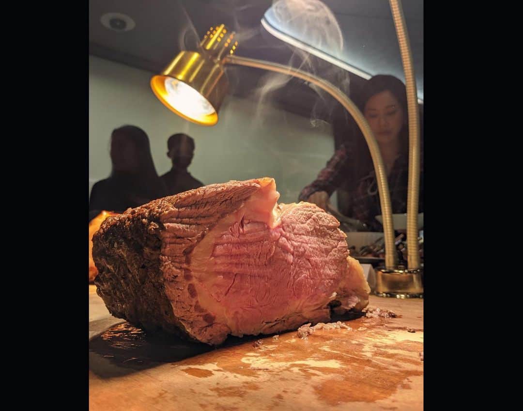 林俊傑さんのインスタグラム写真 - (林俊傑Instagram)「Christmas dinner with the fam. 感恩有這樣的機會，這樣的溫暖，一起度過重要的節日。  #christmasdinner #merrychristmas」12月26日 0時33分 - jjlin
