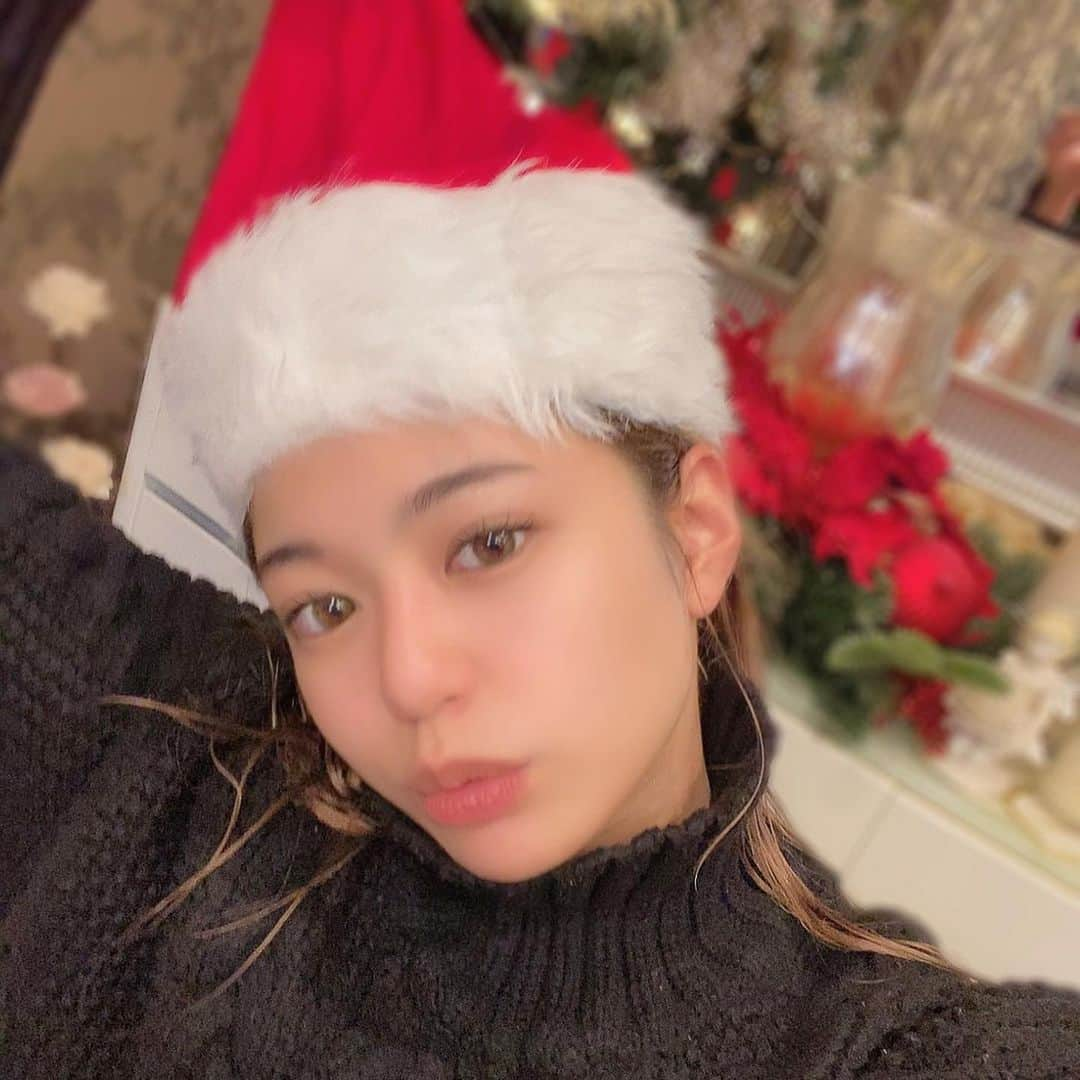 まさちゃんさんのインスタグラム写真 - (まさちゃんInstagram)「Xmasdinner🎄💕 クリスマスは仮免受かって、 ゴールドで背中トレして、 夜はママの手作りディナー🍽 夜はおとんがハマってる鬼滅見て(仲良しかよ)w 私はケーキ係🍰 まったり過ごした1日🌙残りももうわずか悔いのないように過ごしたいね🥲 #メリクリ　#ボア」12月26日 0時42分 - masachin21