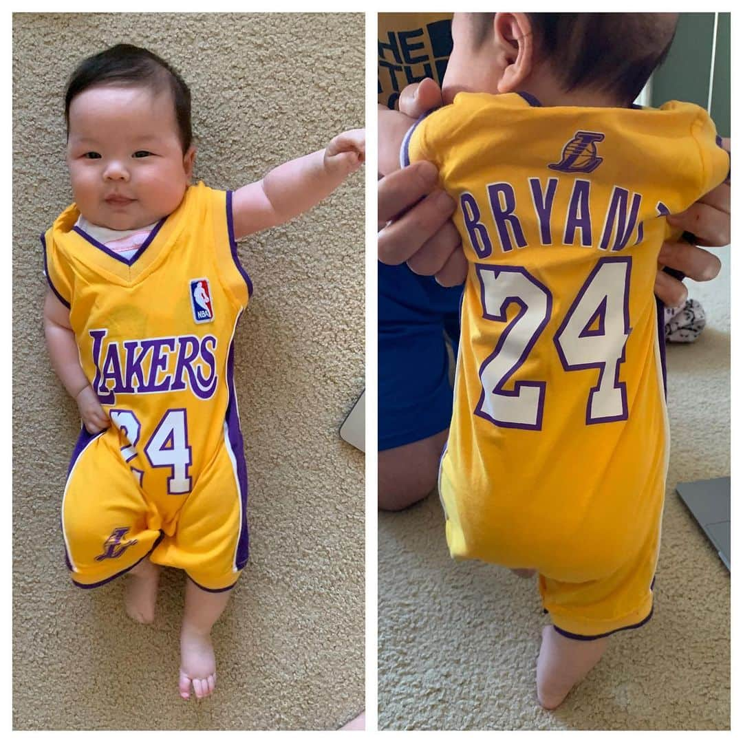 ジェーン・パークのインスタグラム：「The best gift ever from the in-laws for Grace (and me!) - I hope you carry the #mambamentality through your life my little girl. 🐍 #kobebryant」