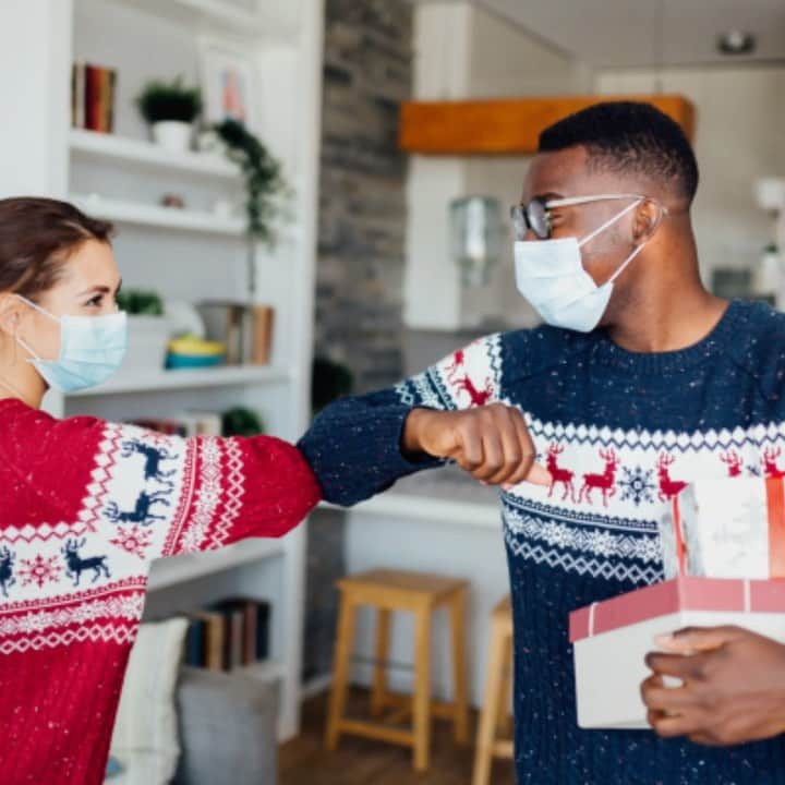 アメリカン航空のインスタグラム：「From our family to yours, #MerryChristmas!」