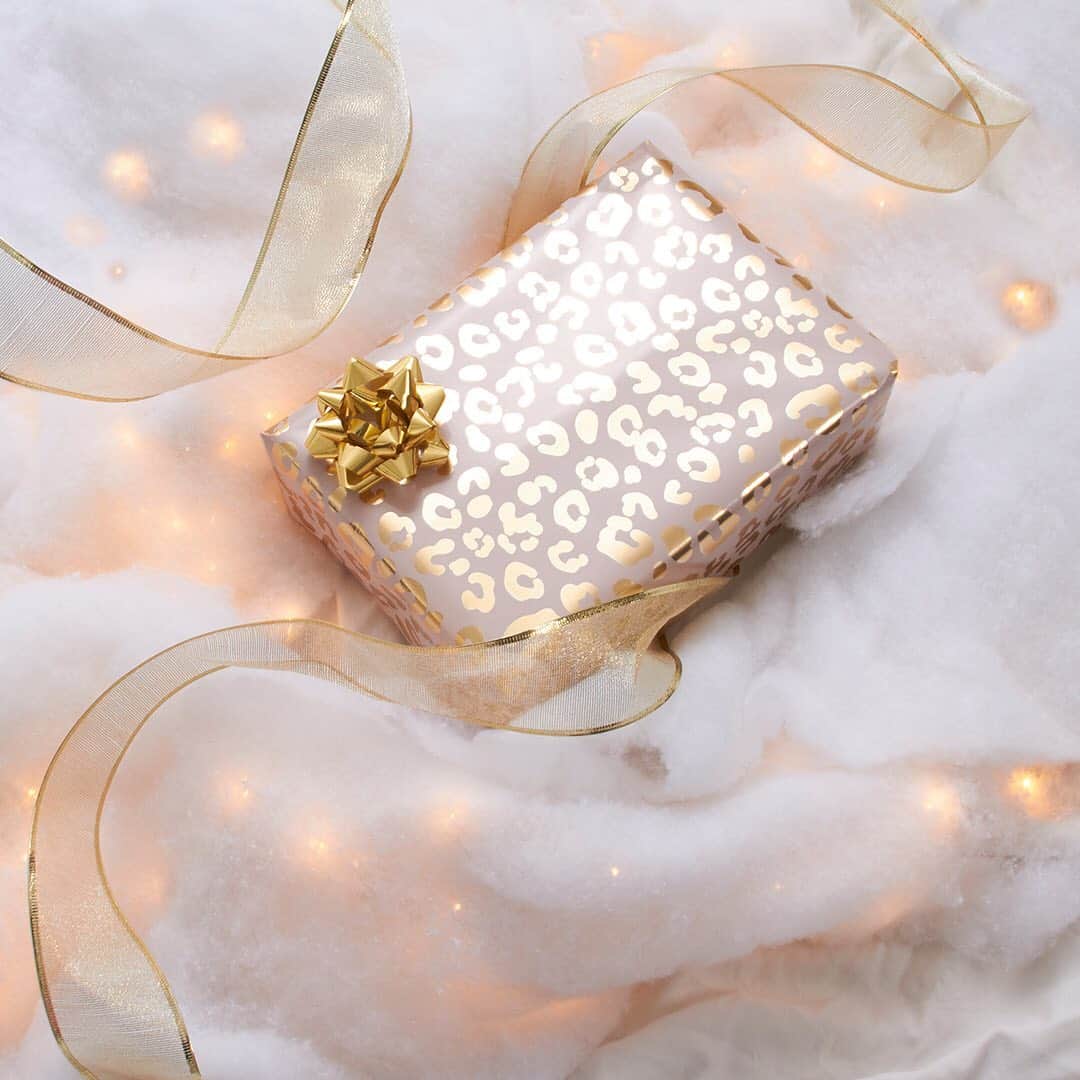 エラモスのインスタグラム：「The best gift to come across. Happy Holidays from the team at Ella Moss! . . . #happyholidays #ellamoss #ellamossjeans #musthave #shopnow」