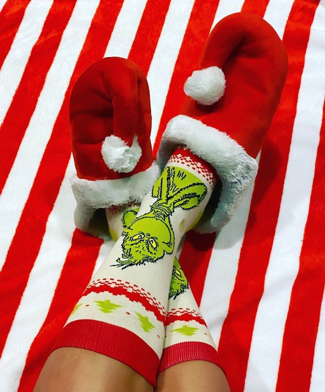 Stanceのインスタグラム：「🎄Happy Holidays 🧦... What are you wearing under the tree? Give us a tag and show us what 🎅🏼 brought you 🎁.」