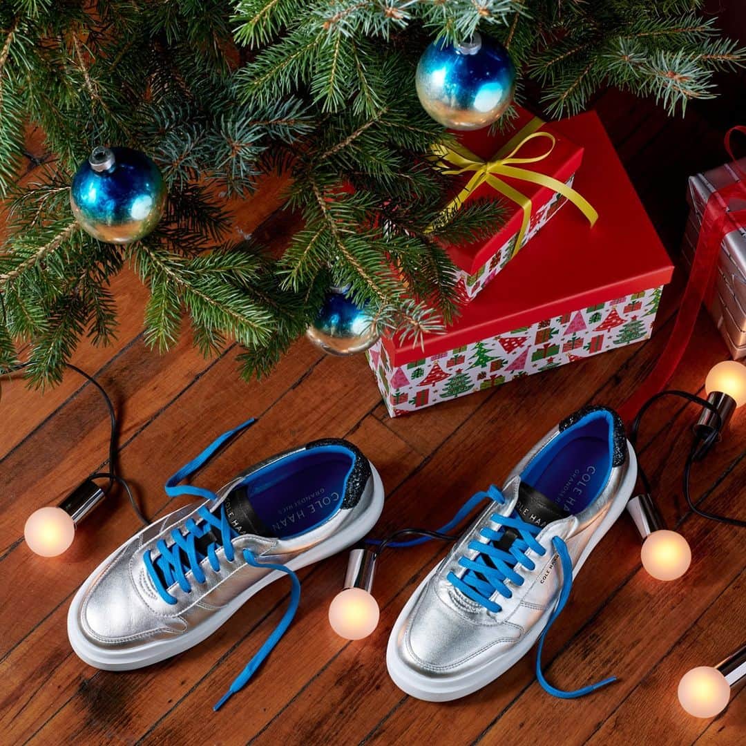 Cole Haanのインスタグラム：「Merry Christmas! We hope you find something shiny under the tree.  . (If not, these GrandPrø Rally sneakers are available at colehaan.com.)」