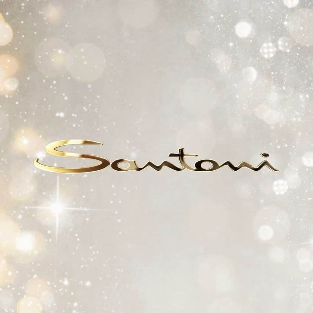 サントーニのインスタグラム：「The Santoni family, wishes you and all those close to you a sparkling holiday season!  #Santoni #madeinsantoni #asparkofbeauty」