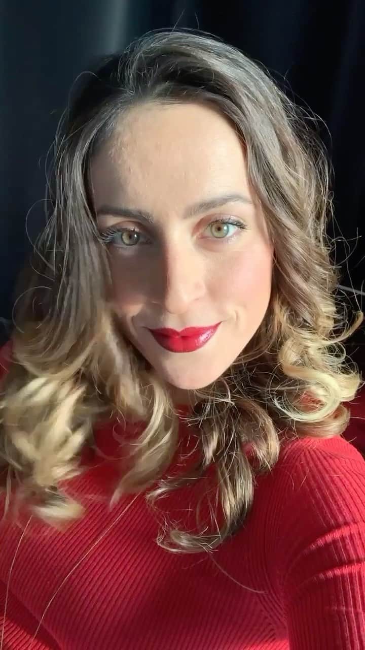 のインスタグラム：「Buon Natale a tutti voi ❤️💫🎄 . #buonnatale #merrychristmas #feliznavidad」