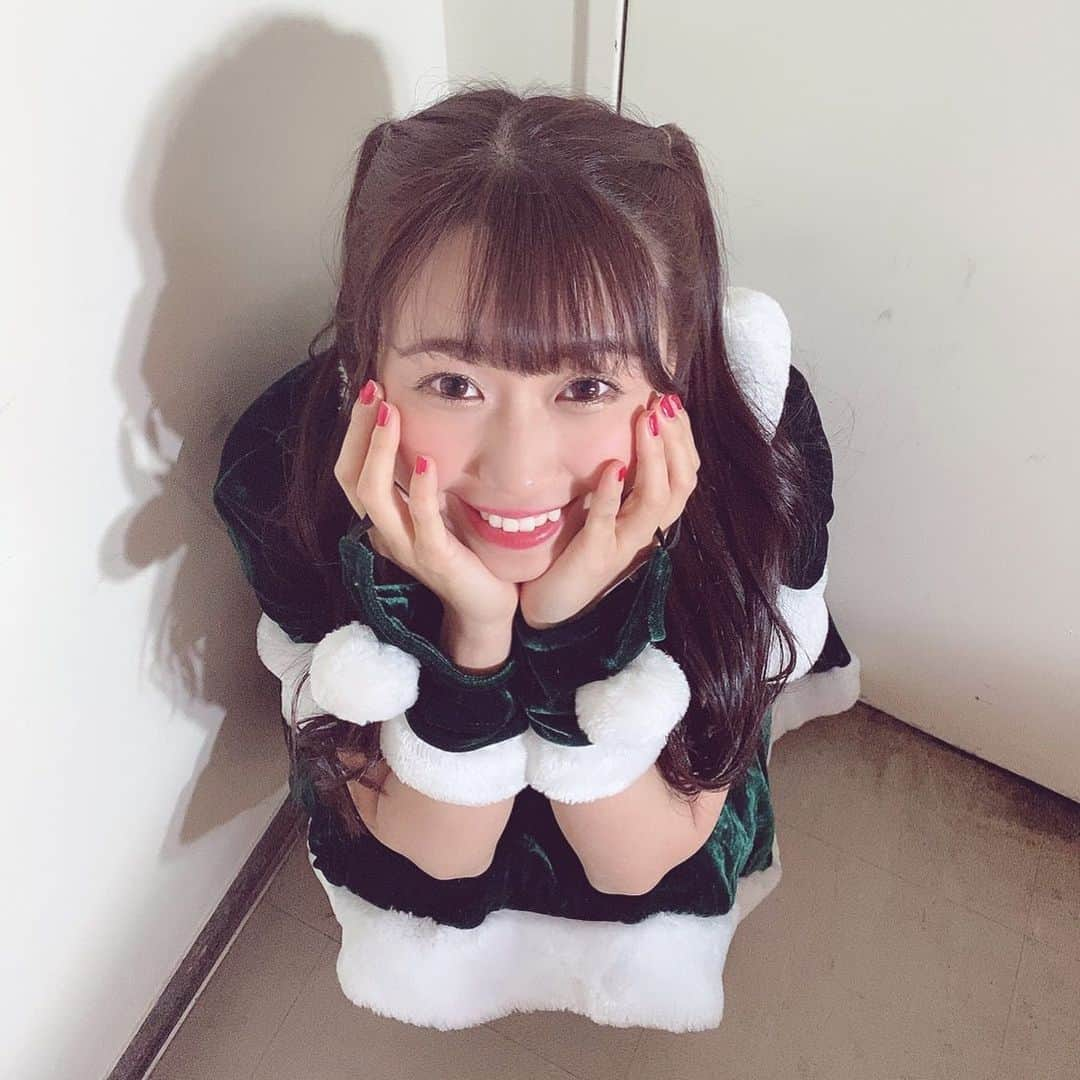 楠木まゆさんのインスタグラム写真 - (楠木まゆInstagram)「サンタ ・ 今日は緑！ ・ #サンタコス #christmas」12月26日 2時28分 - kusunoki__mayu