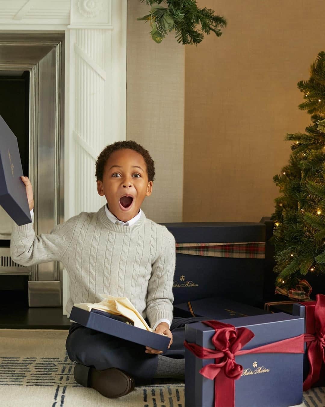 ブルックスブラザーズさんのインスタグラム写真 - (ブルックスブラザーズInstagram)「*Contest Closed — congrats @kennyingram!* It's a Christmas caption contest! Sleigh us with a clever line below, and we'll send our favorite a little holiday gift. #MerryChristmas from #BrooksBrothers 🎄」12月26日 2時39分 - brooksbrothers