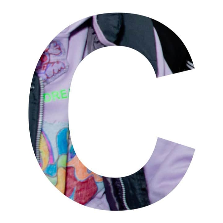 のインスタグラム：「C R E W S  #fashionactivism  #weareandreacrews #andreacrewsarchive #handmadefashion  #upcyclingfashion #joggingstyle」