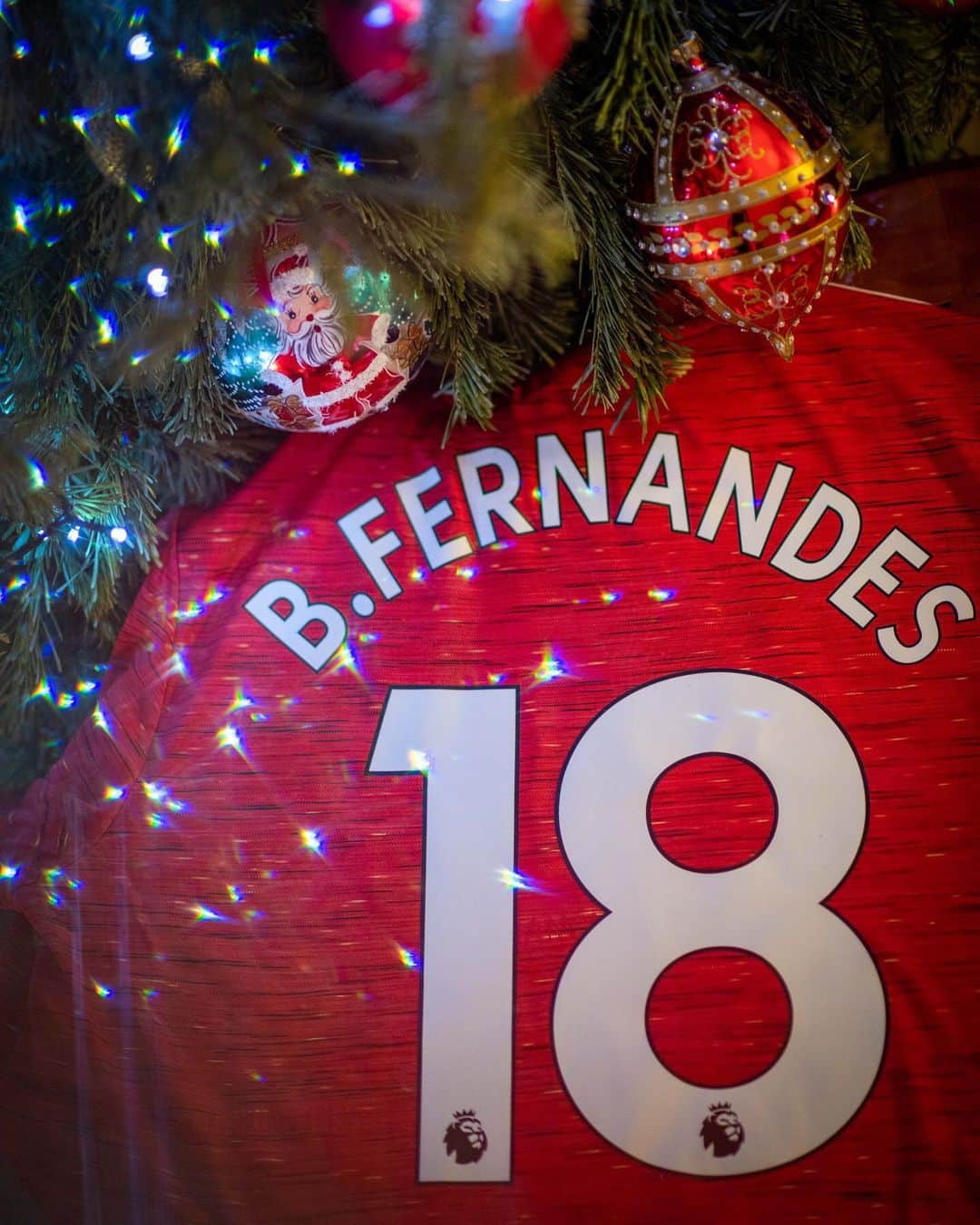 マンチェスター・ユナイテッドさんのインスタグラム写真 - (マンチェスター・ユナイテッドInstagram)「🎁 The perfect gift this Christmas ✨ #MUFC #BrunoFernandes」12月26日 3時28分 - manchesterunited