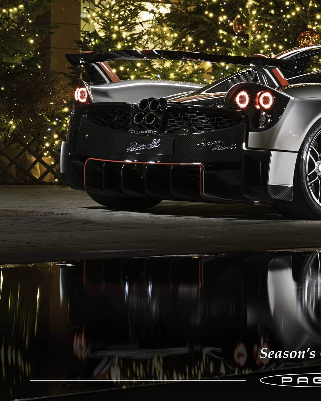パガーニ・アウトモビリのインスタグラム：「There's a little gift for you too!   Click on the link in our bio to download two pictures of the stunning Roadster BC!   #pagani #huayra #roadsterbc」