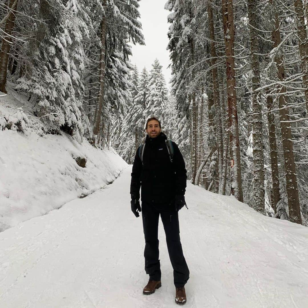 マチュー・フラミニさんのインスタグラム写真 - (マチュー・フラミニInstagram)「Merry Christmas to everyone...🎄 Peace and Love ✌🏽  #christmas #hike #nature #clearyourmind #healthyliving 🌍」12月26日 3時50分 - mathieuflamini