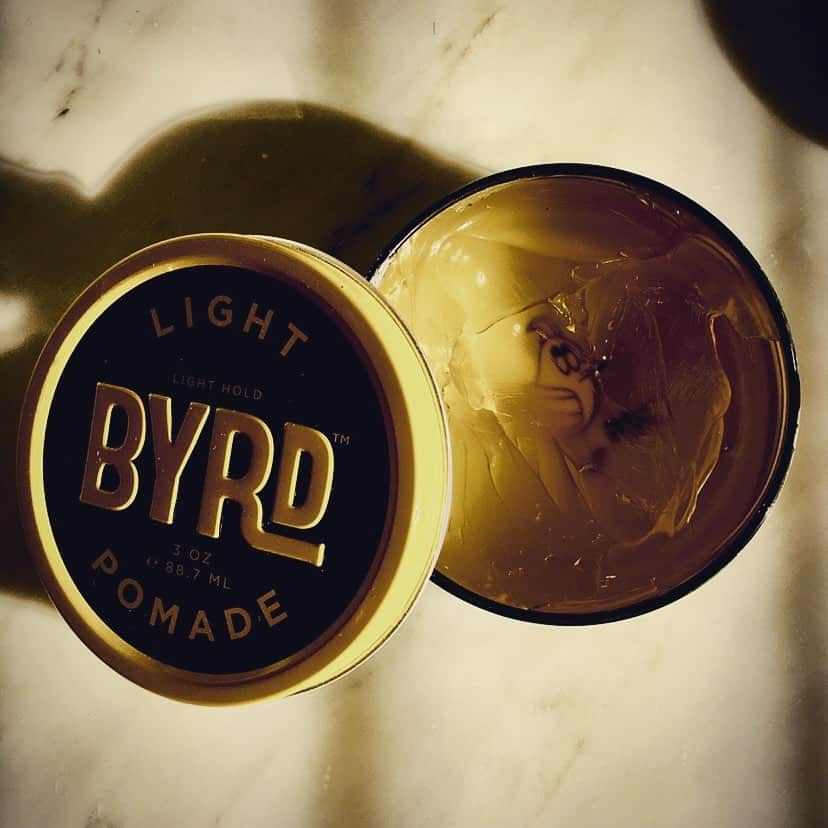 フリーマンズスポーティングクラブさんのインスタグラム写真 - (フリーマンズスポーティングクラブInstagram)「FSC - FUTAKOTAMAGAWA BARBER💈  BYRD LIGHT POMADE   ¥3,000+tax #byrd  #pomade  #freemanssportingclub  #fscfutakobarber #barbershop #barber #mensgrooming  #futakotamagawa #tokyo」12月26日 14時39分 - freemanssportingclub_jp