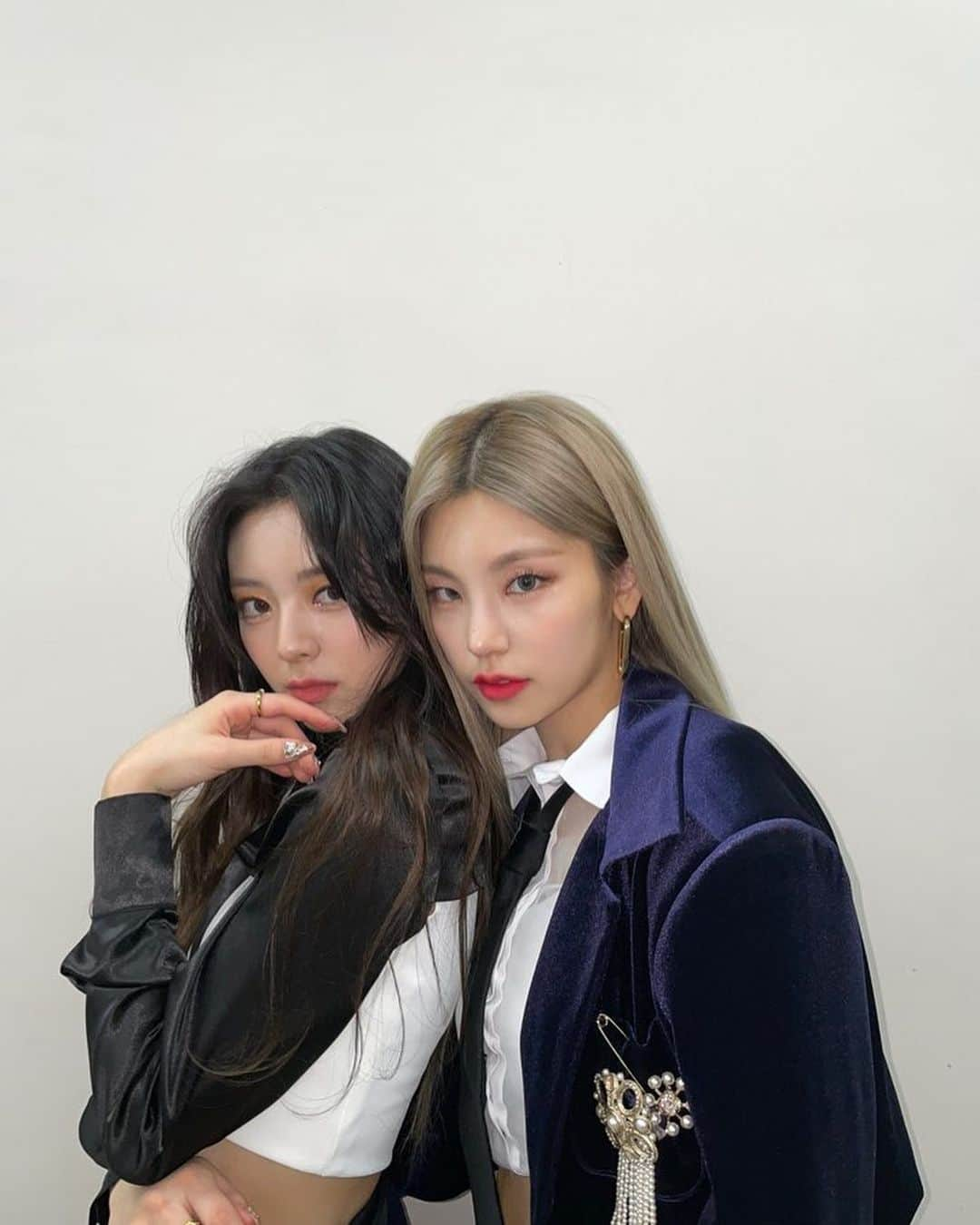 ITZYさんのインスタグラム写真 - (ITZYInstagram)「오랜만에 맏막즈💋💝」12月26日 13時20分 - itzy.all.in.us