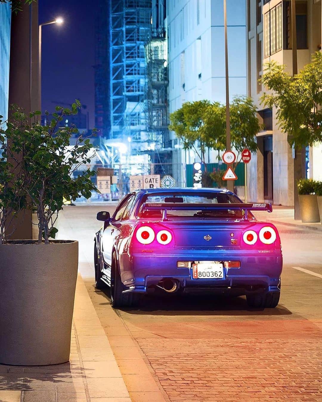 CARLiFESTYLEさんのインスタグラム写真 - (CARLiFESTYLEInstagram)「What’s your favorite GTR? Photo by @samijoemansour #carlifestyle」12月26日 13時23分 - carlifestyle