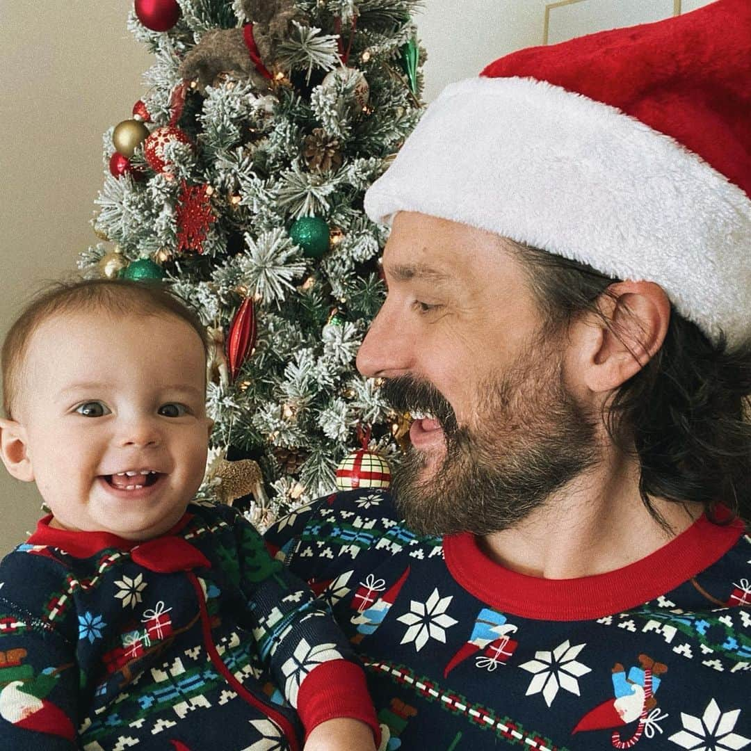 ジェナ・ディーワンさんのインスタグラム写真 - (ジェナ・ディーワンInstagram)「I used to think being a kid on Christmas was the best thing ever, but it turns out having kids on Christmas is ❤️ #merrychristmas」12月26日 13時25分 - jennadewan